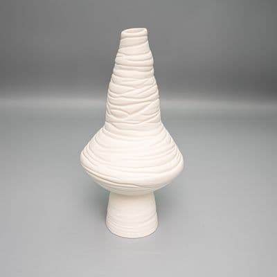 Spiraalvormig witte porseleinen sculptuur